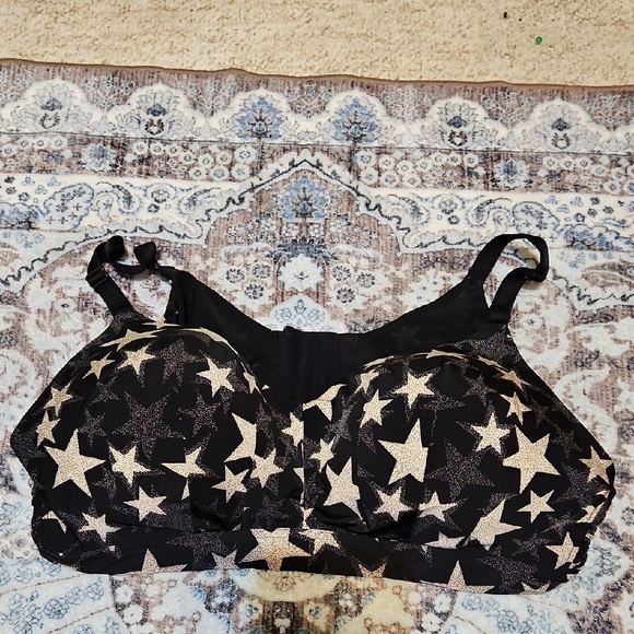 Torrid Curve Other - Wireless Black Bra with Metallic Star Print